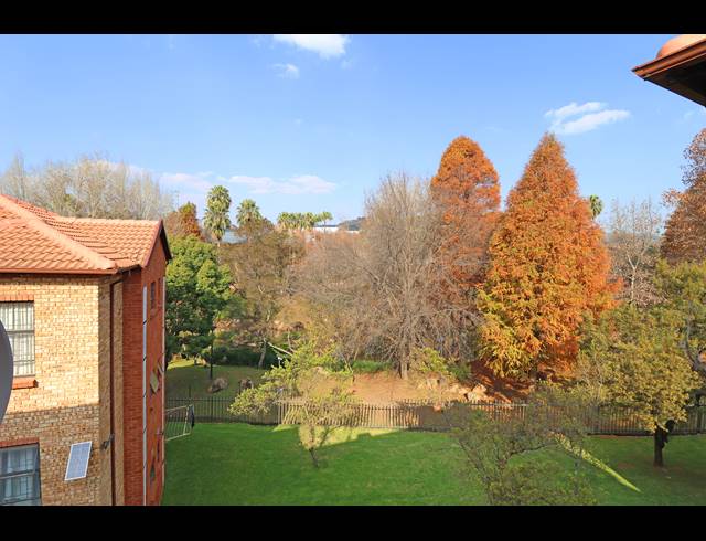 2 BEDROOM APARTMENT FOR SALE IN WELTEVREDEN PARK